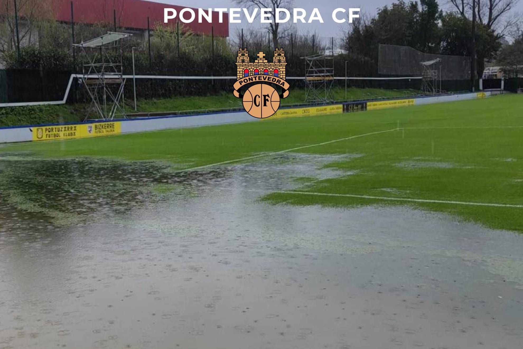Imagen editorial para: Se suspende el Arenas de Getxo-Pontevedra por la lluvia... ¡y los patos se bañan en la banda!